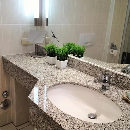 Haus Jahreszeiten 11 *